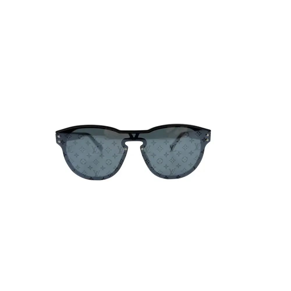 Louis Vuitton waimea round glasses
